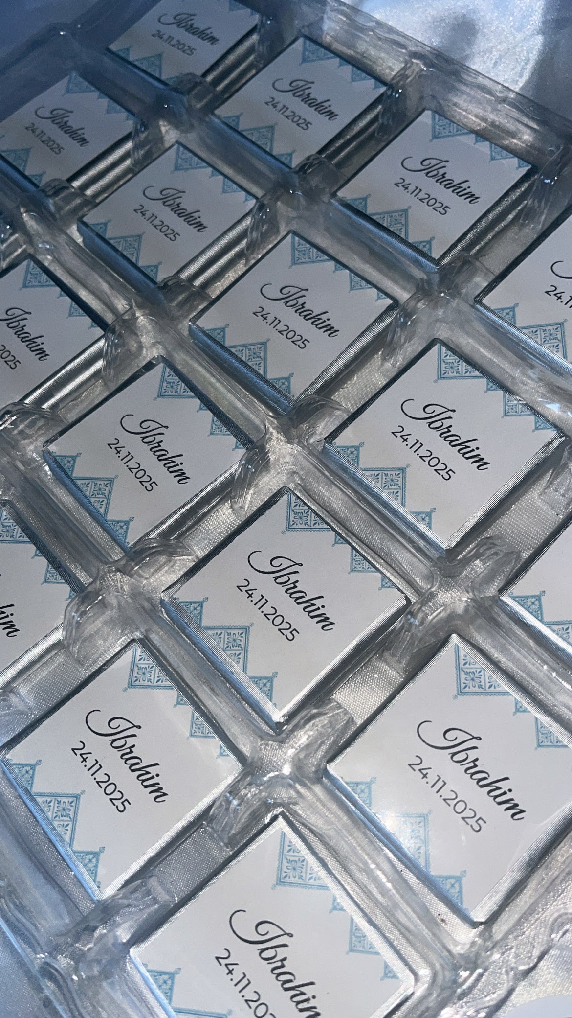 Lot de 50 chocolats événementiels -
Sans personnalisation