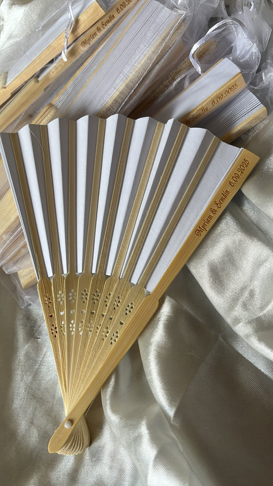 Éventail personnalisé avec pochette