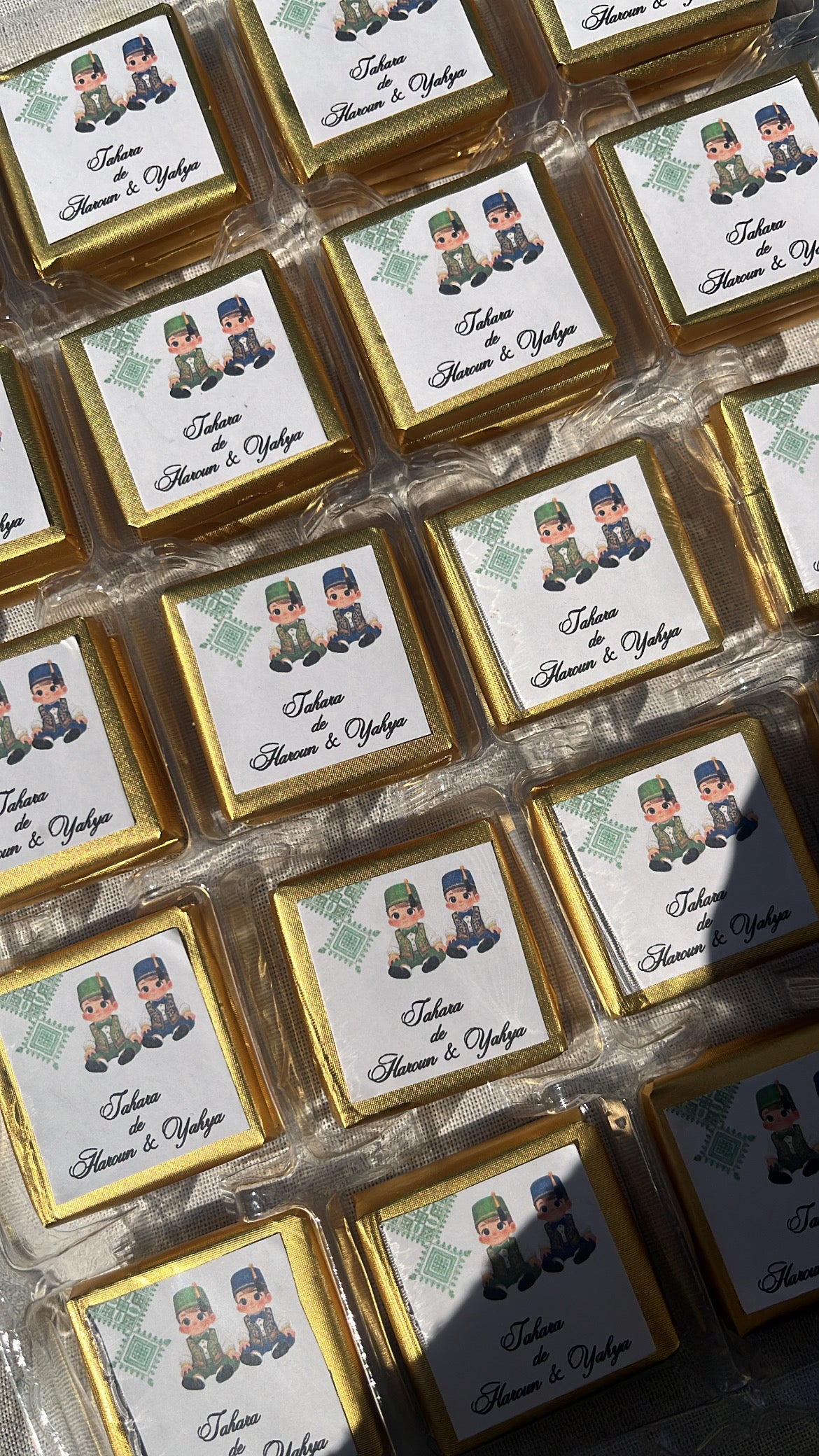 Lot de 50 chocolats événementiels -
Sans personnalisation