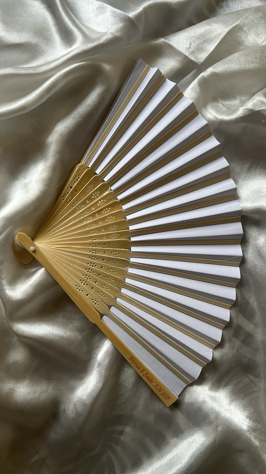 Éventail personnalisé avec pochette