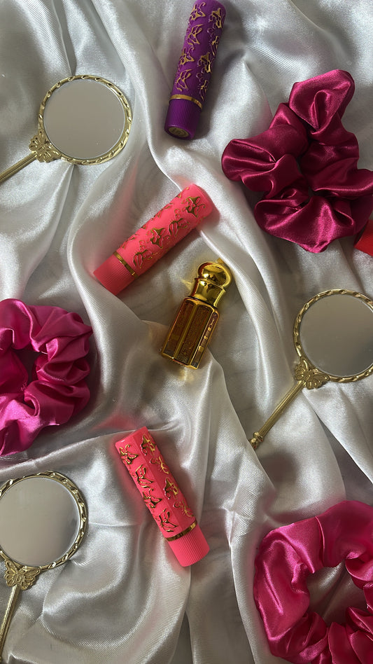 Sac cadeau henna day - Miroir, Chouchou satiné, Rouge à lèvre magique